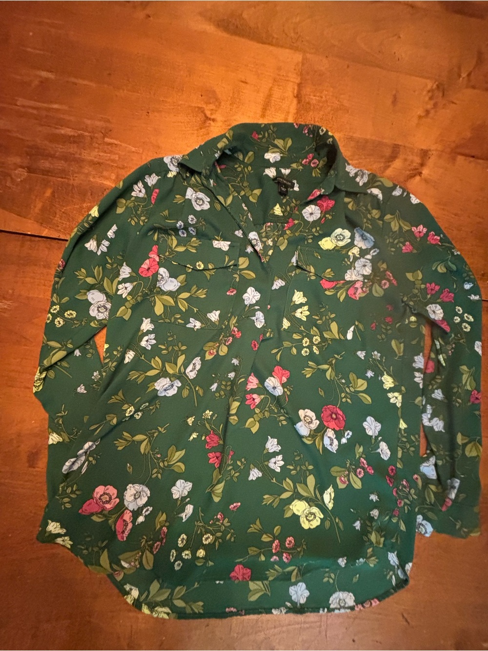 Ann Taylor Green Floral Button-Front Blouse